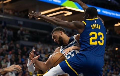 欧博官网 -关于今晨明尼苏达森林狼备战欧联，单刀错失细节曝光，球迷炸锅，赛季目标并未改变的信息