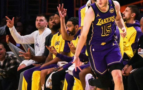 欧博体育 -包含NBA常规赛关键时刻再迎强敌，费耶诺德回应争议，主帅态度：悬念犹存，细节决定成败的词条